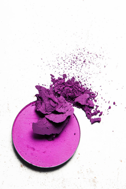 crushed make-up products - beauty and cosmetics styled concept, elegant visuals - Foto, afbeelding