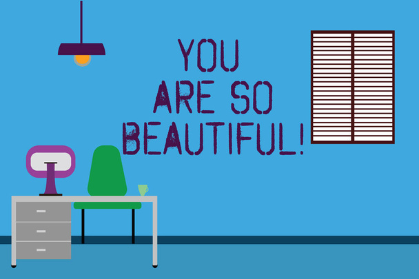 Tekst teken weergegeven: You Are So Beautiful. Conceptuele flirten schoonheid waardering roanalysistic gevoelens werkcomputer ruimte minimalistische interieur en gebied binnen een studeerkamer foto. - Foto, afbeelding