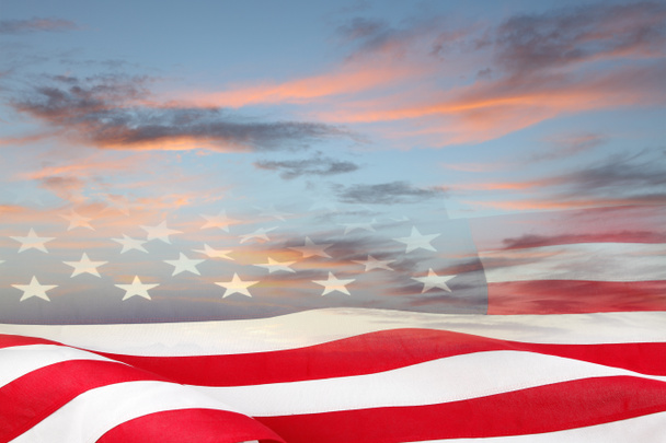 Americká vlajka na obloze - Fotografie, Obrázek