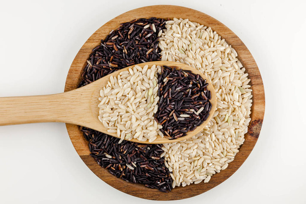 Egészséges - fekete és barna rizs rizs fajták - Fotó, kép