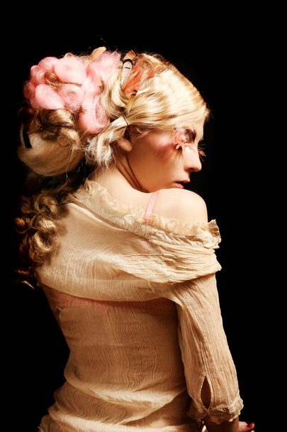 Fashion blond girl with hairstyle - Zdjęcie, obraz