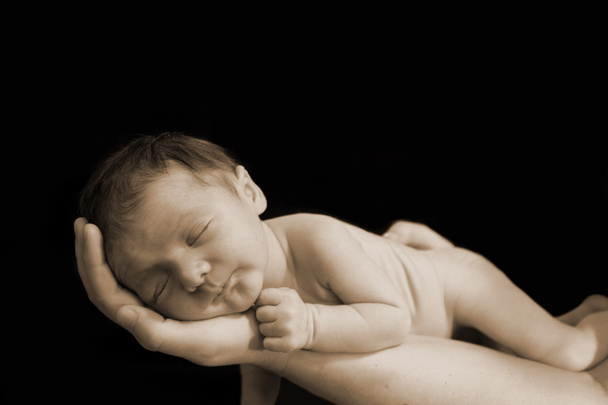 novorozence v ruce - Fotografie, Obrázek