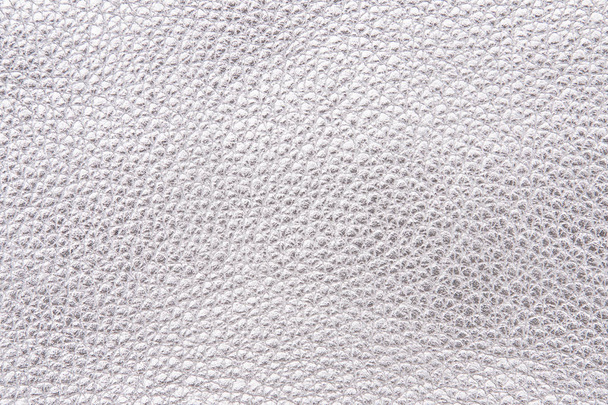Текстура фрагмента серебристой кожи крупным планом
 - Фото, изображение