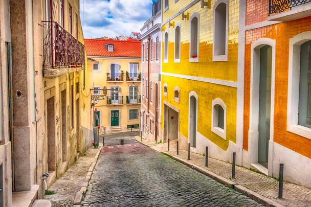 Lizbon şehir cadde görünümü - Fotoğraf, Görsel