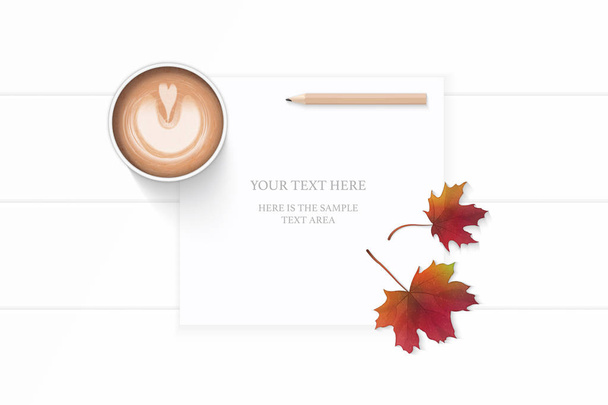 Tasainen lay top näkymä tyylikäs valkoinen koostumus paperi lyijykynä syksyllä vaahteranlehti ja kahvia puinen tausta
. - Vektori, kuva