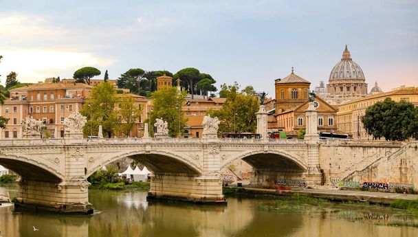 Ponte Vittorio Emanuele Ii v městě Řím, Itálie - Fotografie, Obrázek