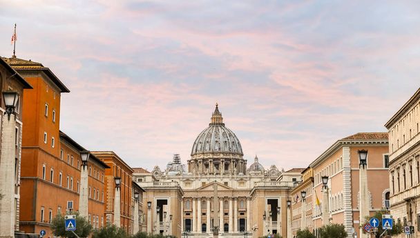 St. Pieter Basiliek in Vaticaanstad, de stad Rome, Italië - Foto, afbeelding
