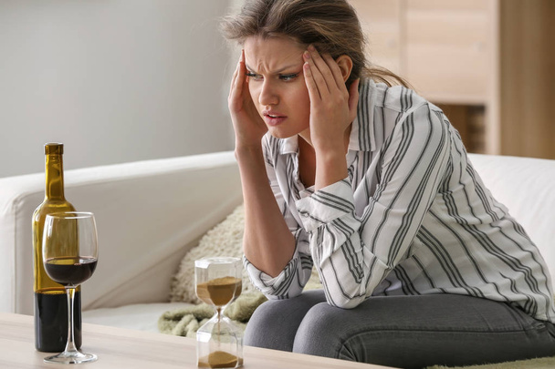 Depressed drunk woman at home - Photo, Image