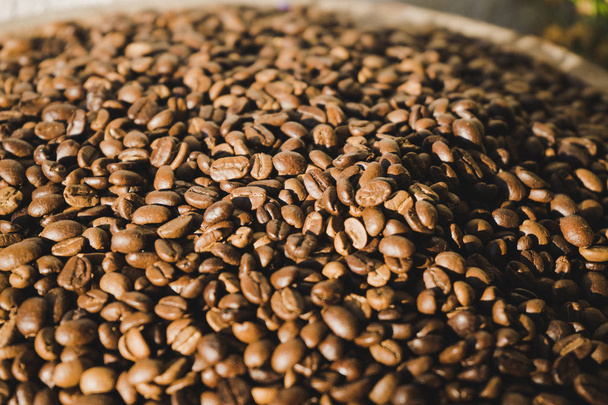 Roasted coffee beans background. - Foto, Imagem