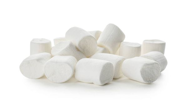 Νόστιμο marshmallows σε λευκό φόντο - Φωτογραφία, εικόνα