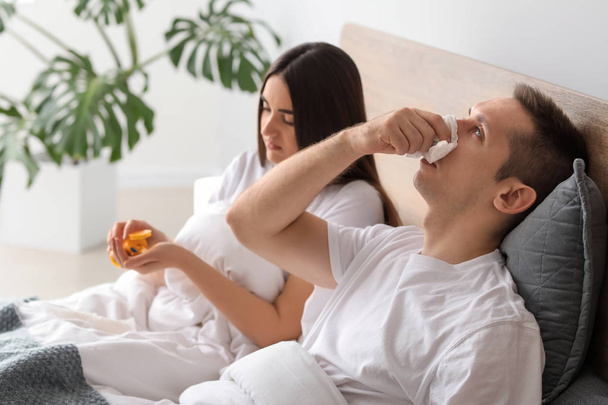 Couple ill with flu at home - Fotoğraf, Görsel