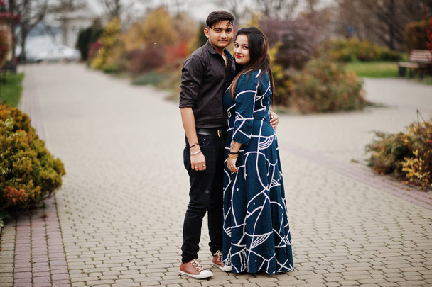 Love story of indian couple posed outdoor.  - Foto, Imagem