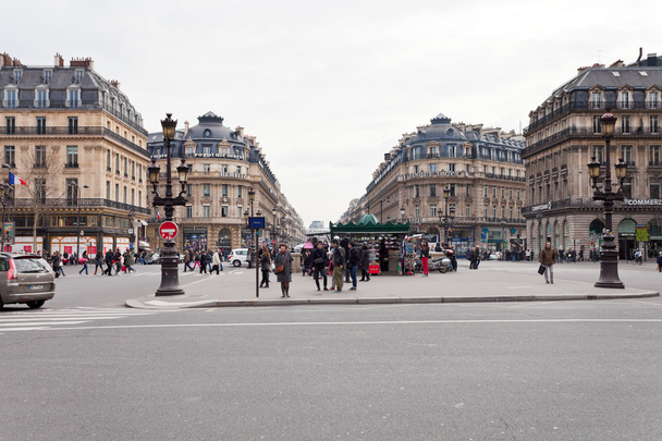 Place De L 'Opera (Oopperan aukio) Pariisissa
 - Valokuva, kuva