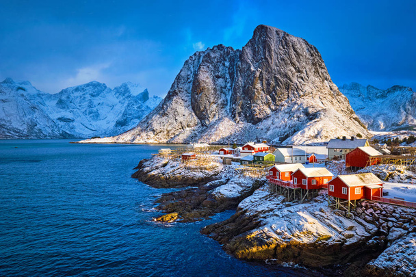 ノルウェーのロフテン島にあるハムニー漁村 - 写真・画像