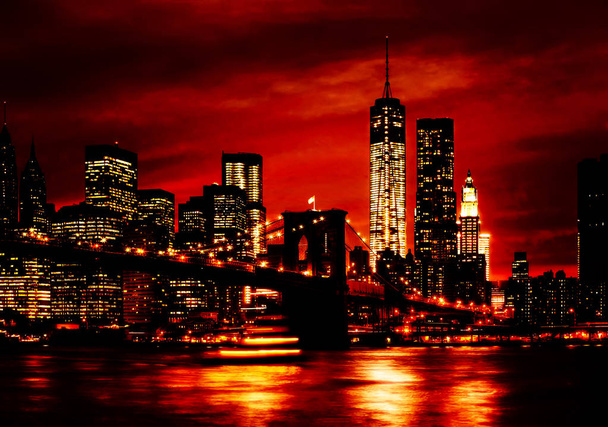 Brooklyn Bridge, East River and Manhattan at night with lights and reflections. New York City - Φωτογραφία, εικόνα