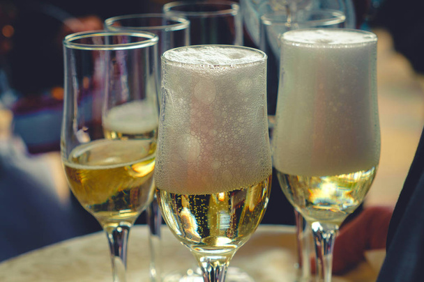 glasses of champagne on a table - Foto, Imagem