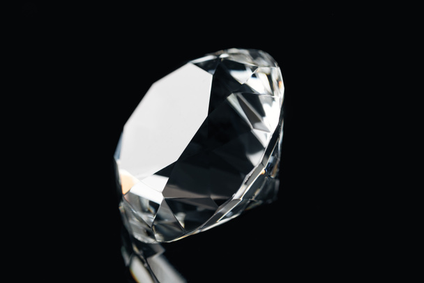 diamante brillante puro aislado en negro
 - Foto, Imagen