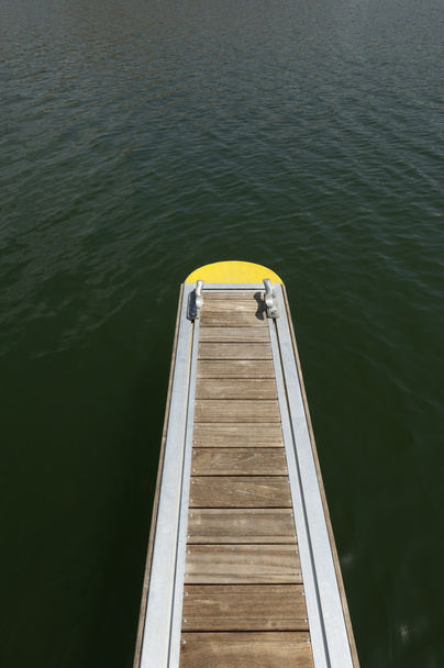 Muelle flotante
 - Foto, imagen