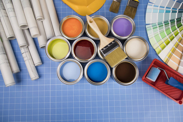 Renkli boya, fırça, mavi arka plan - Fotoğraf, Görsel