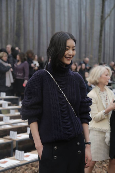 Chinese supermodel Liu Wen attends the Chanel show during the Paris Fashion Week Fall/Winter 2018 in Paris, France, 6 March 2018. - Photo, Image