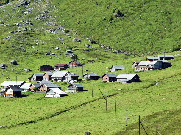 高山の谷 Urnerboden - Uri, スイス連邦共和国のカントンの集落 - 写真・画像