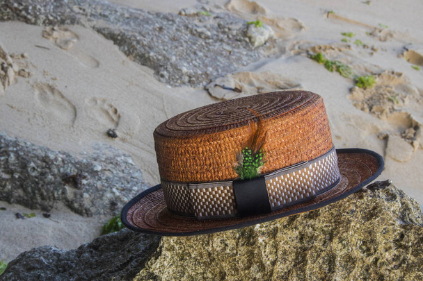 hasır şapka şapka resif plaj yaz tatil konulu - Fotoğraf, Görsel