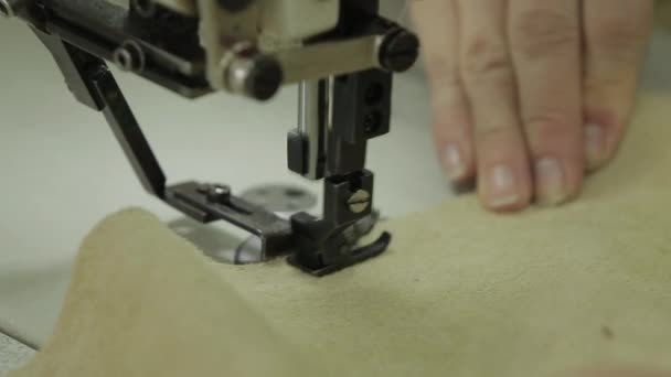 vídeo da máquina de costura
 - Filmagem, Vídeo