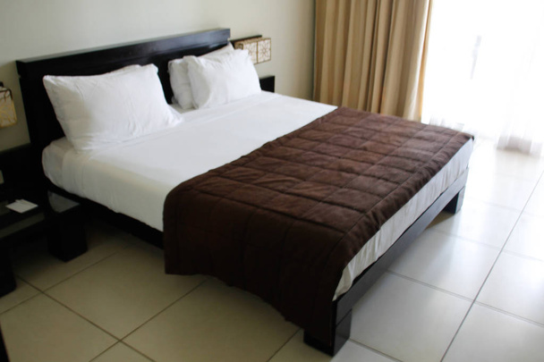 Bed in luxury egyptian hotel - Foto, Imagem