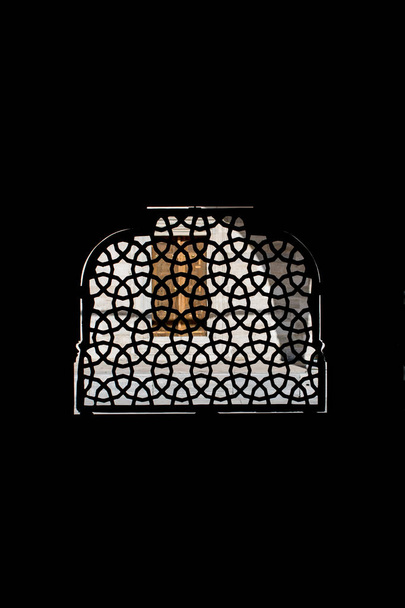 Παράδειγμα οθωμανικών προτύπων τέχνης που εφαρμόζονται στα μέταλλα - Φωτογραφία, εικόνα