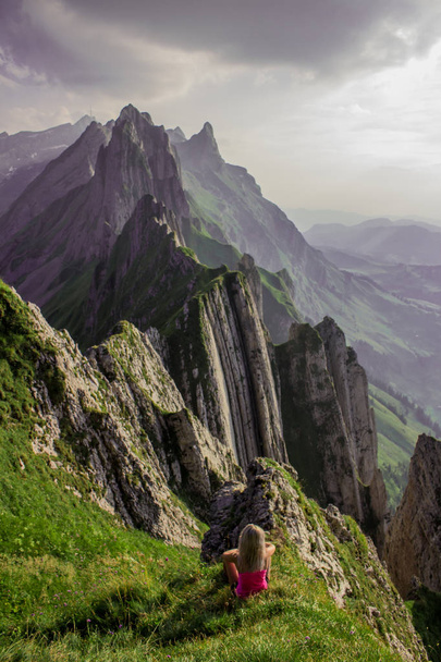 feltáró túra a gyönyörű Appenzell hegyvidéki régióban  - Fotó, kép