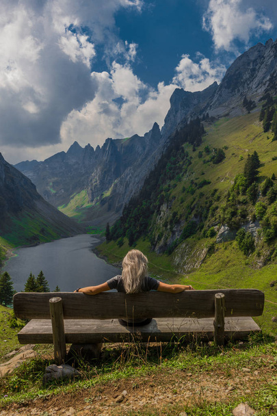 Erkundungstour durch die schöne Appenzeller Bergwelt - Foto, Bild