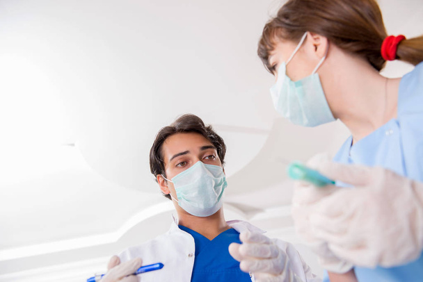 Концепция лечения зубов у стоматологов
 - Фото, изображение