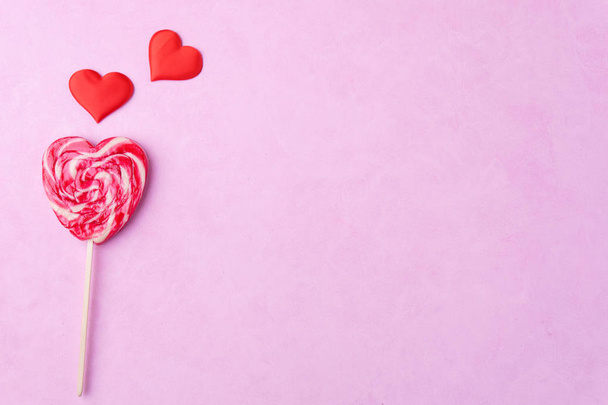 valentines day background, heart shaped lollipop - Фото, изображение