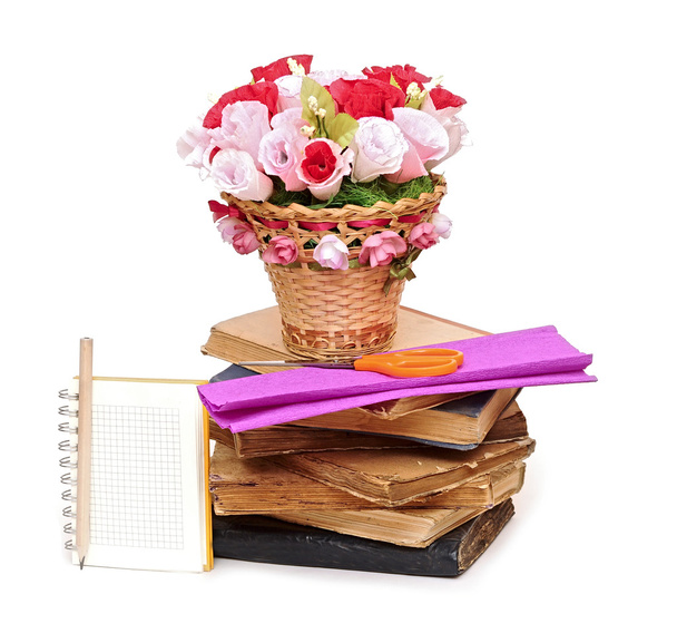 Paper flower in a basket with blank note book - Photo, Image