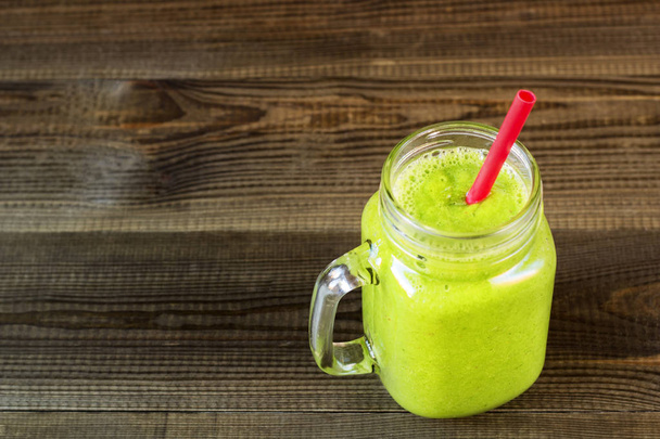 tasty green smoothie cocktail - Zdjęcie, obraz