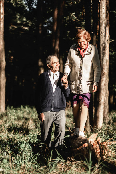 Happy elderly couple image - Valokuva, kuva