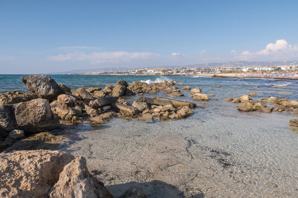 Pláže a zátoky poblíž Paphos na Kypru v létě - Fotografie, Obrázek