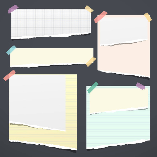 Conjunto de papel branco e colorido rasgado notebook, rasgado tiras de papel nota preso com fita adesiva no fundo preto. Ilustração vetorial
 - Vetor, Imagem