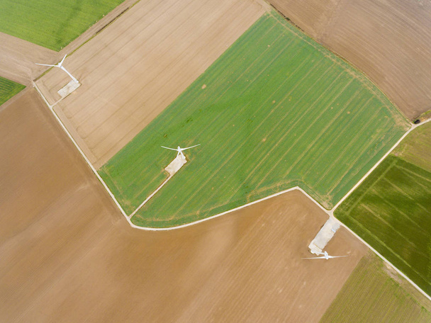 Вітряні генератори Tourny, Нормандія, Франція - Фото, зображення