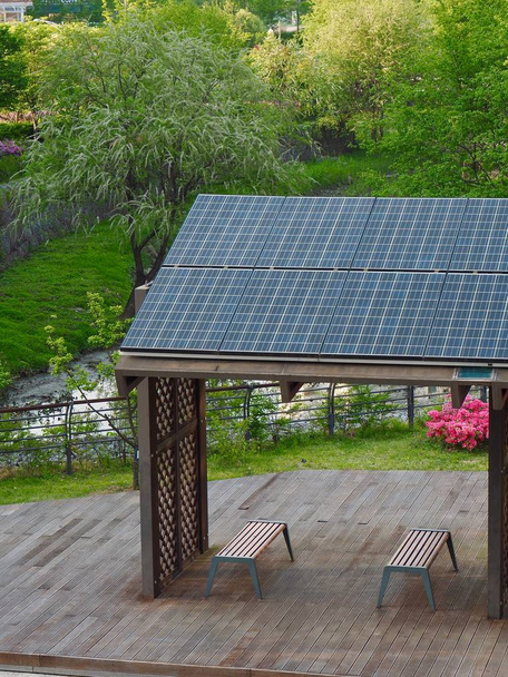Instalações de descanso equipadas com painéis solares, Coréia
 - Foto, Imagem
