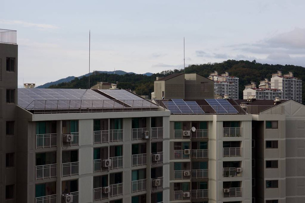 Apartman, Dél-Korea, napelemek - Fotó, kép