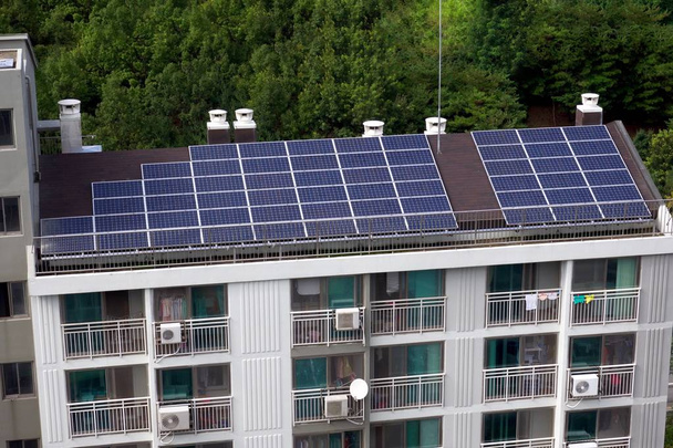 Apartamento na Coreia do Sul com painéis solares
 - Foto, Imagem