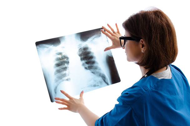 Жінка-лікар радіолог ізольована на білому
  - Фото, зображення