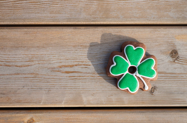 Clever shaped cookie for Saint Patrick Day celebration - Foto, imagen
