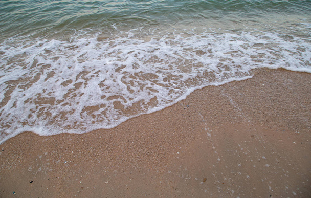 Вибірковий фокус м'якої хвилі на пляжі
 - Фото, зображення