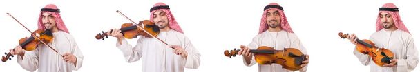 Hombre árabe tocando el violín aislado en blanco
 - Foto, Imagen