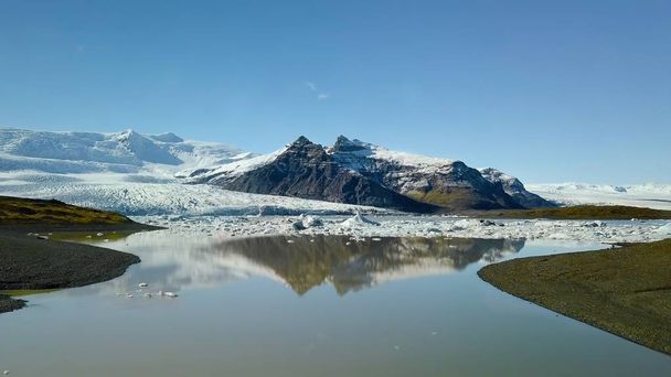 Glacial lake in Iceland - Foto, immagini