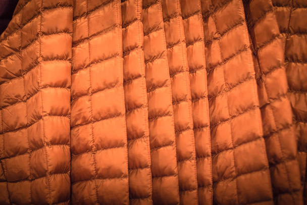 Filtrado linha de tom de mulheres jaquetas no coágulo americano ao ar livre
 - Foto, Imagem
