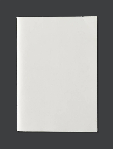 Bílý list papíru textury pro pozadí s ořezovou cestou - Image - Fotografie, Obrázek