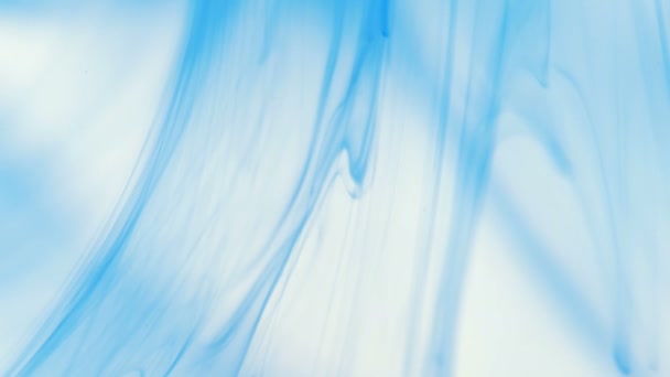 Modrý inkoust ve vodě na bílé - Záběry, video